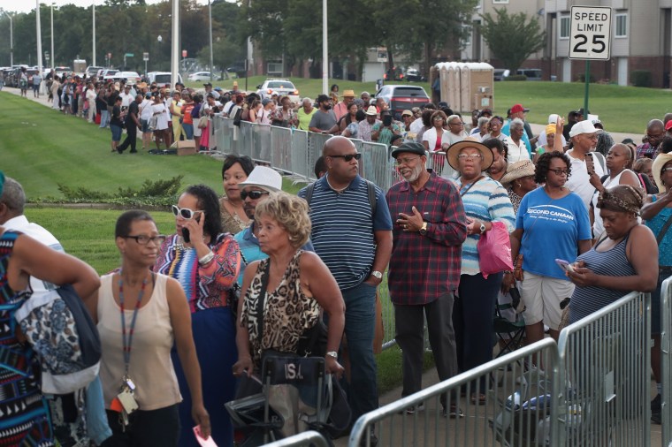 Fans Of Soul Legend Aretha Franklin Pay Their Respects As Her Body Lies In Repose In Detroit