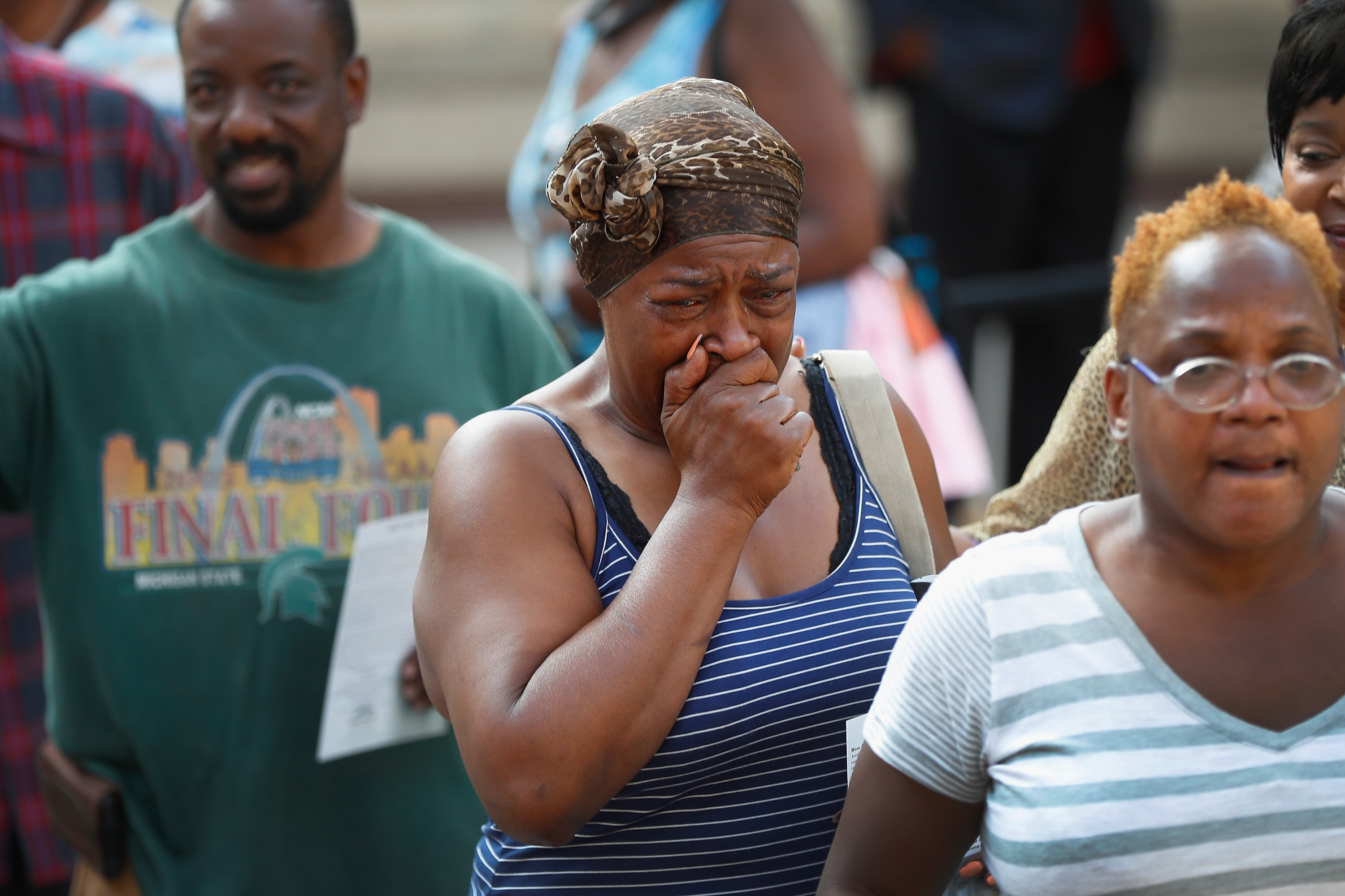 Fans Of Soul Legend Aretha Franklin Pay Their Respects As Her Body Lies In Repose In Detroit
