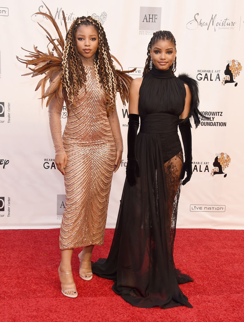 CHLOE x HALLE