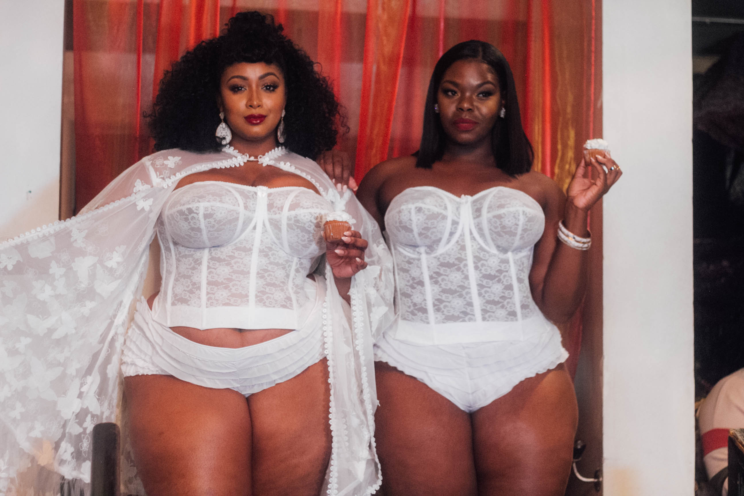 CurvyNoire