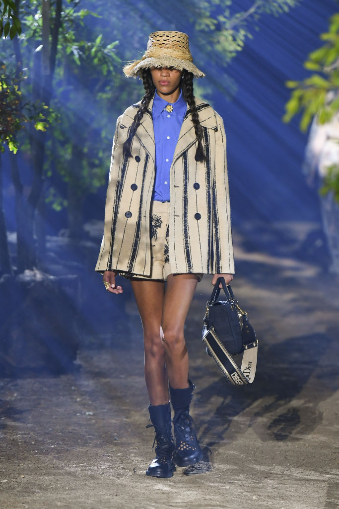 CHRISTIAN DIOR