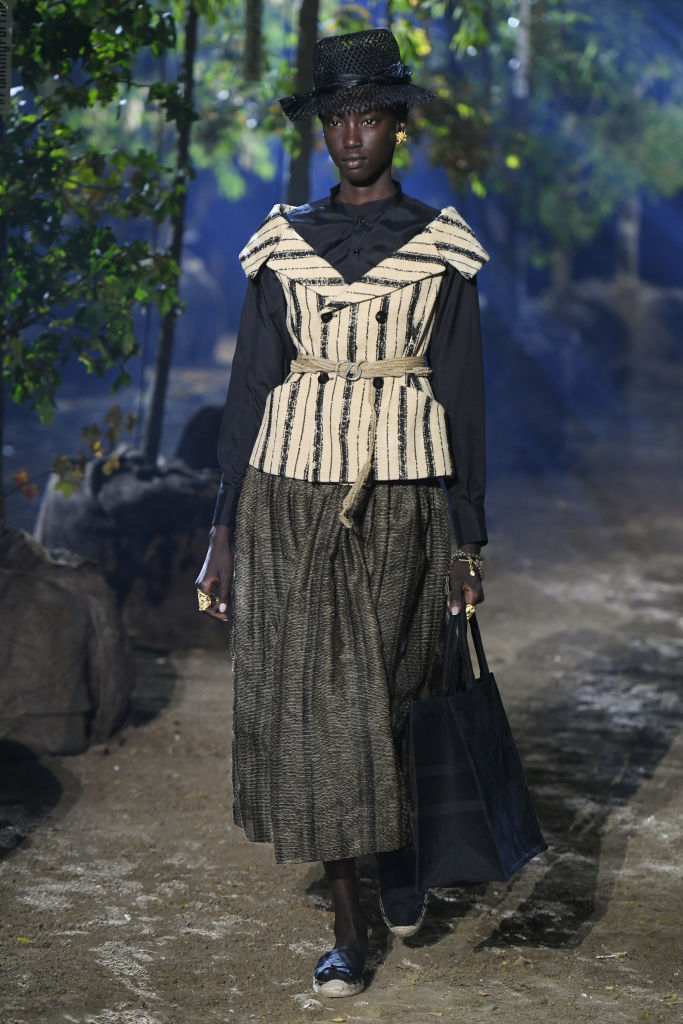 CHRISTIAN DIOR