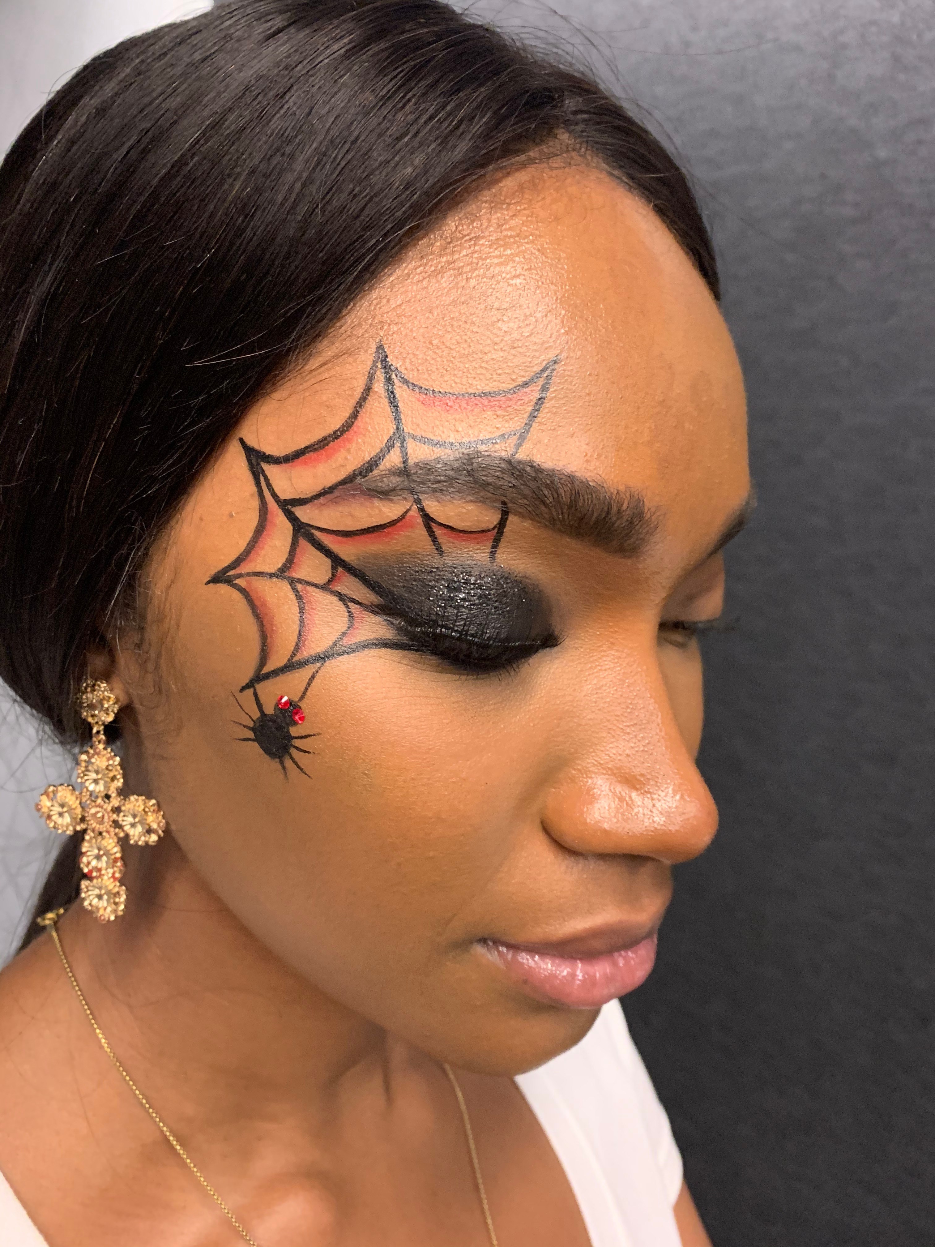 Pond's Halloween Makeup with Glamsquad