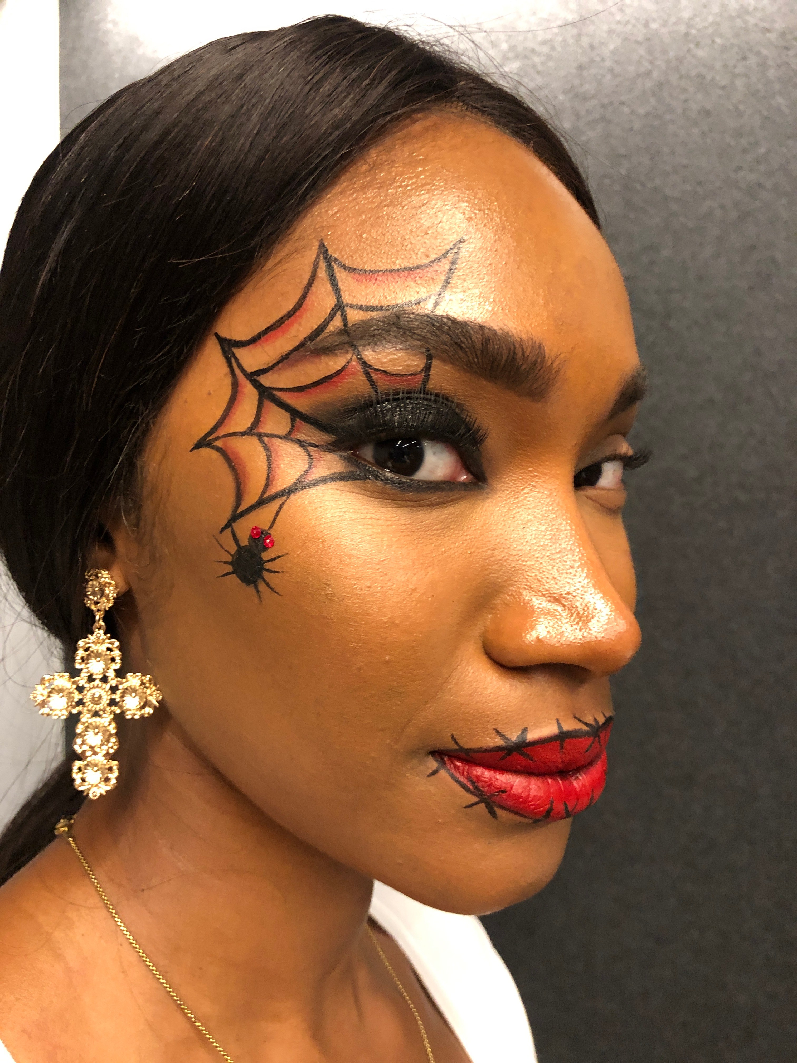 Pond's Halloween Makeup with Glamsquad
