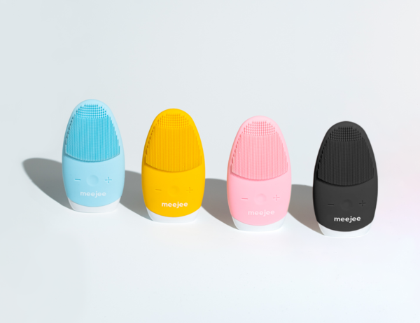 Meejee Facial Brush