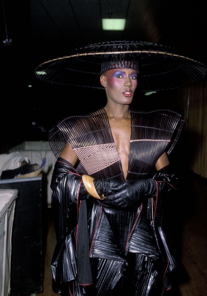 GRACE JONES AT THE 25TH ANNUAL GRAMMY AWARDS, 1983