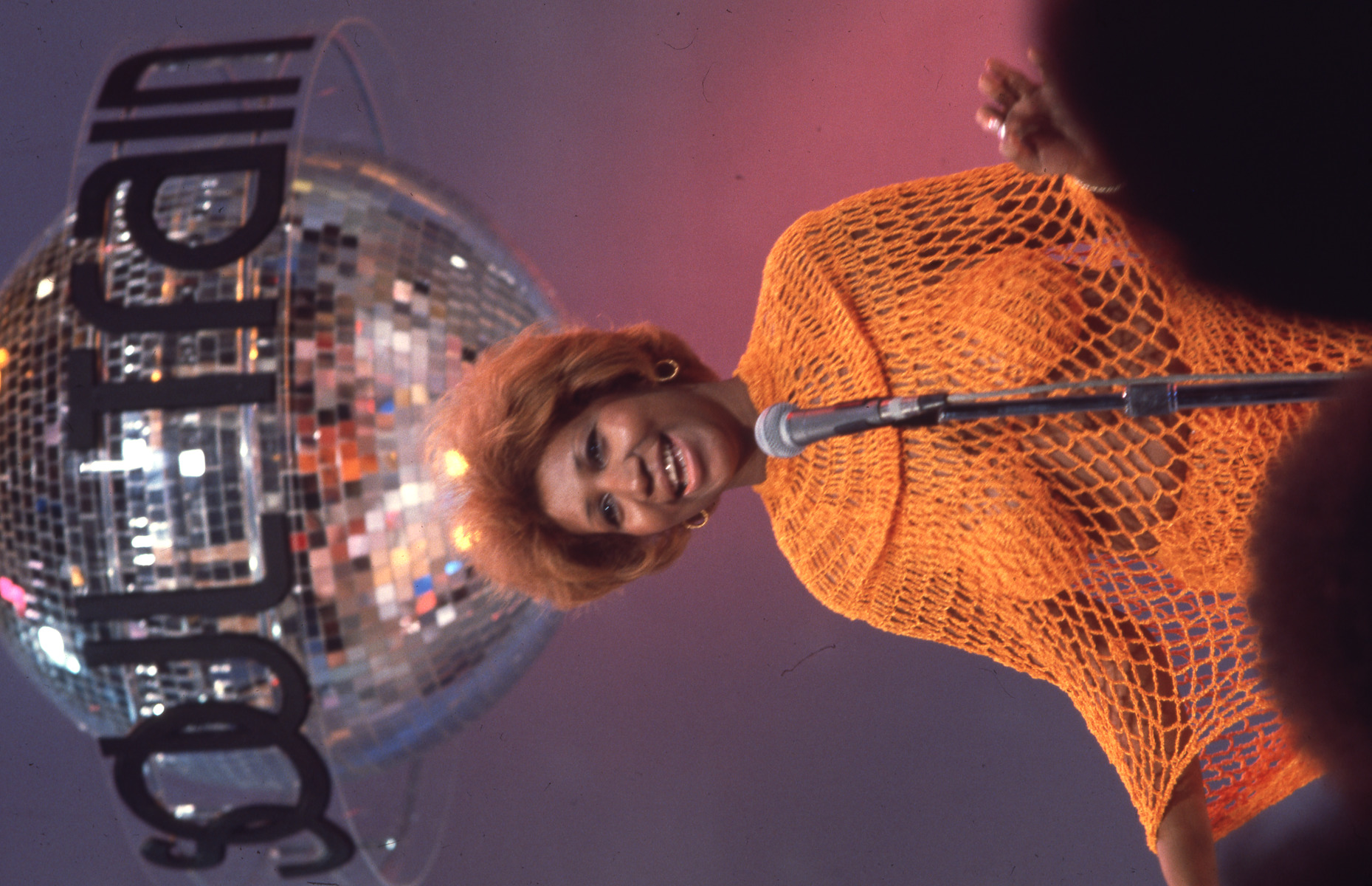 ARETHA FRANKLIN PERFORMS ON SOUL TRAIN, 1976