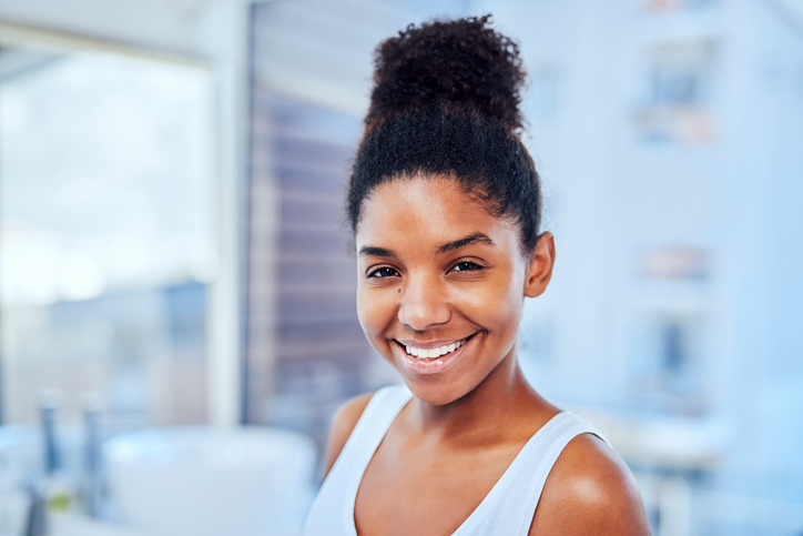 You don't need makeup to glow, you need moisturiser!
