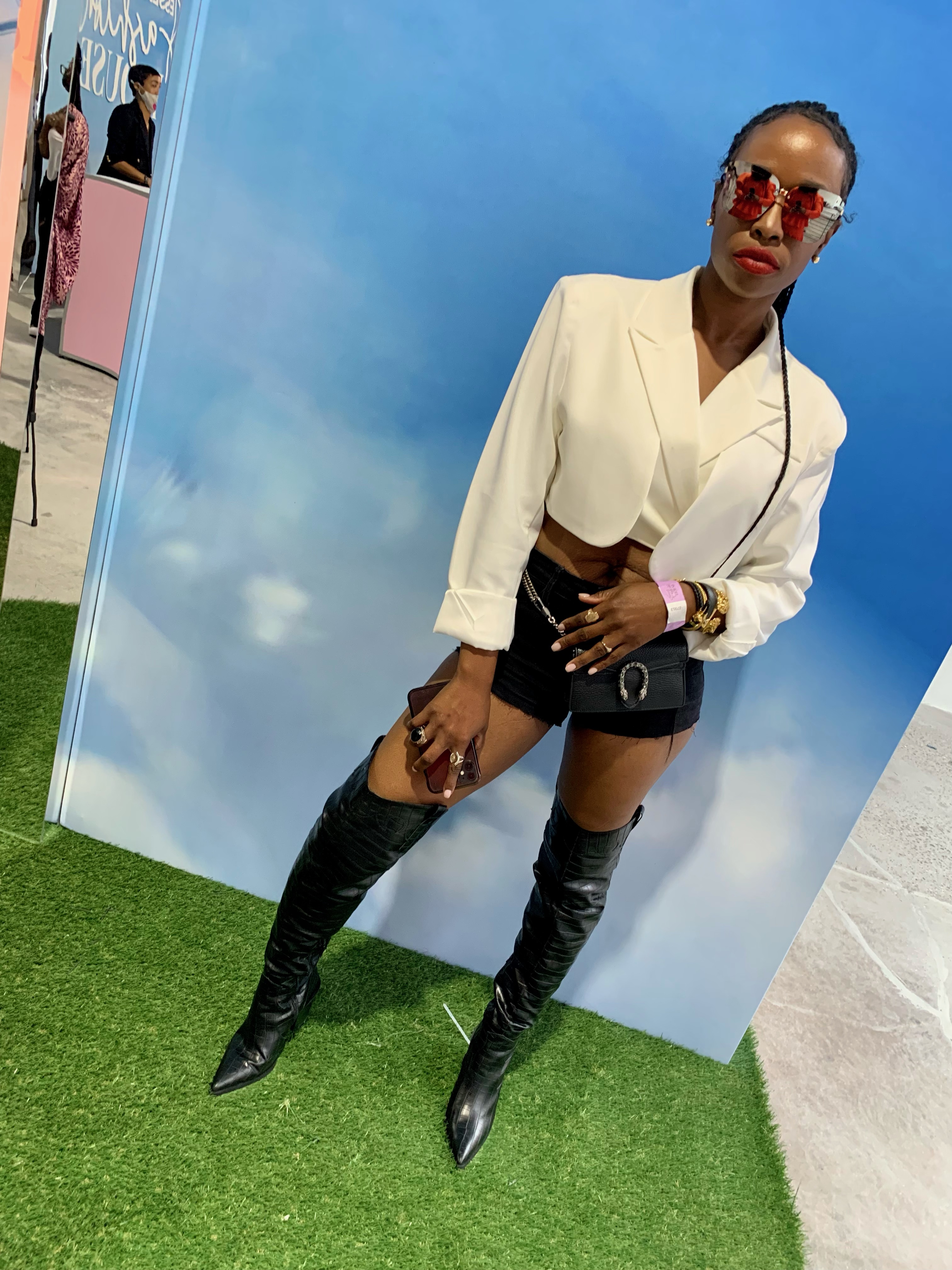 Essence Fashion House