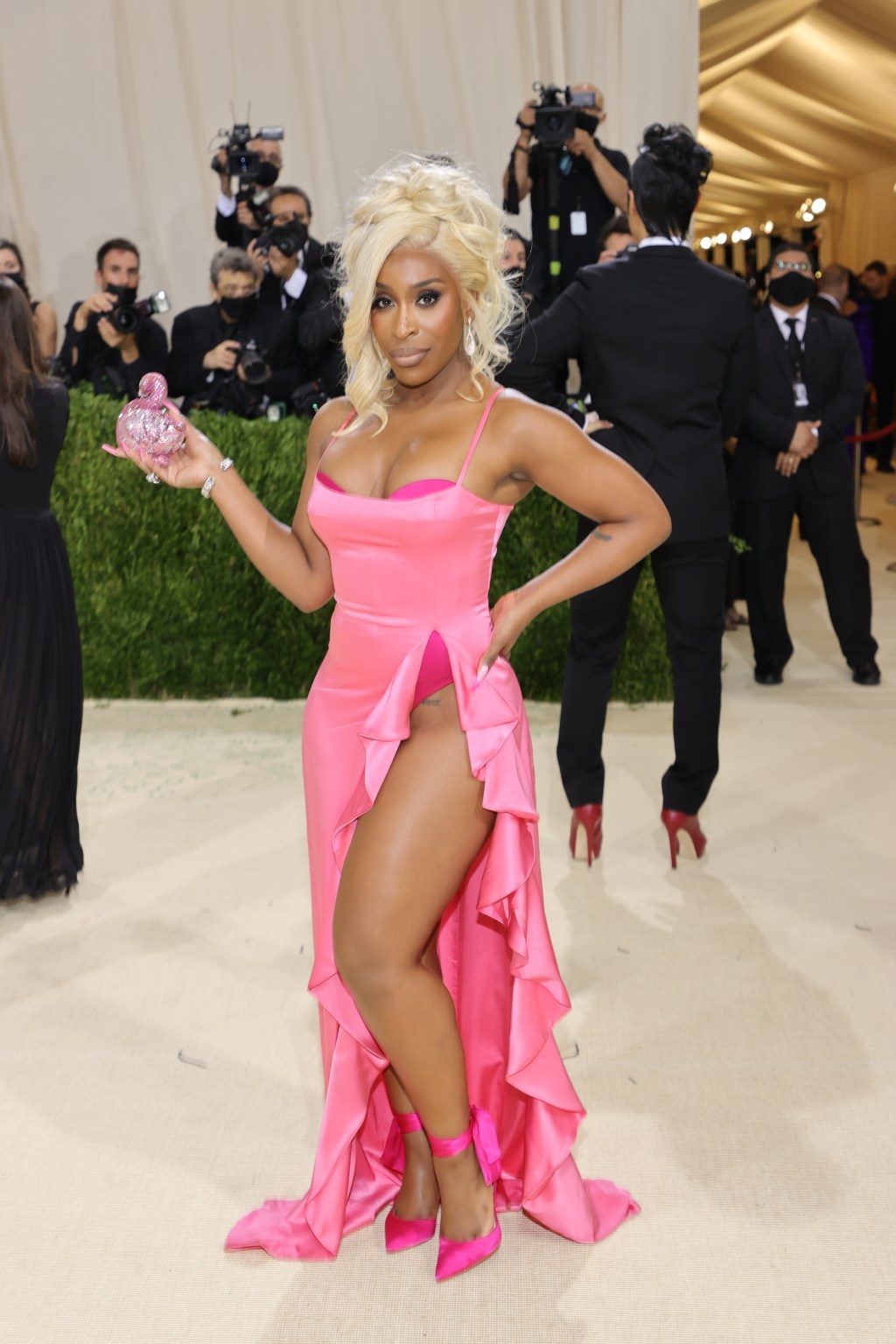 The 2021 Met Gala Celebrating In America: A Lexicon Of Fashion - Arrivals