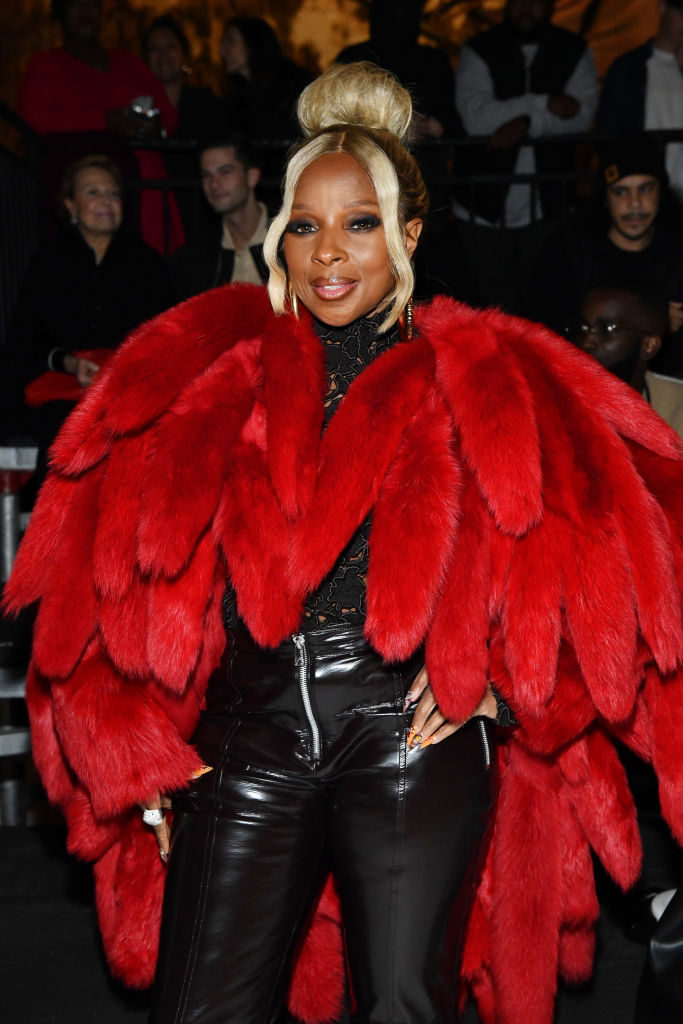 Mary J. Bliges Shins At Bottega Veneta Event