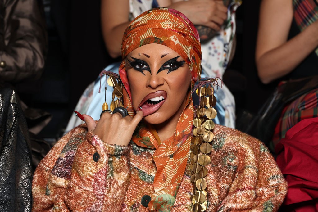 Vivienne Westwood : Front Row - Paris Fashion Week - Womenswear Spring/Summer 2023