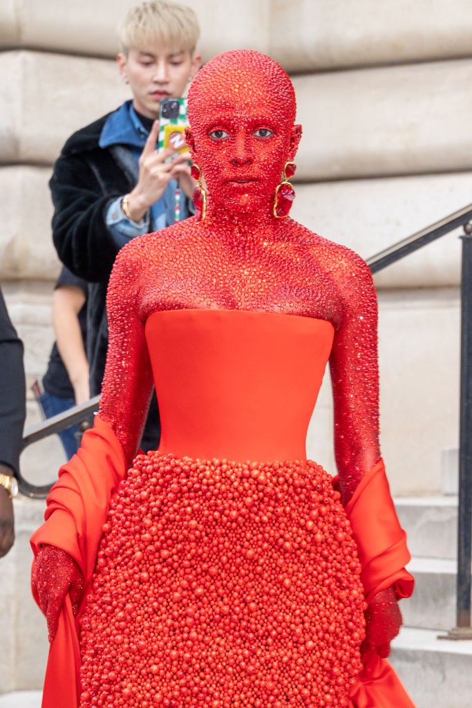 Schiaparelli : Outside Arrivals - Haute Couture Spring Summer 2023
