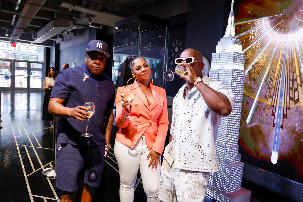 Jadakiss, Ja Rule and Ashanti Light Up the Empire State Building in Celebration of the 50th Anniversary of Hip-Hop