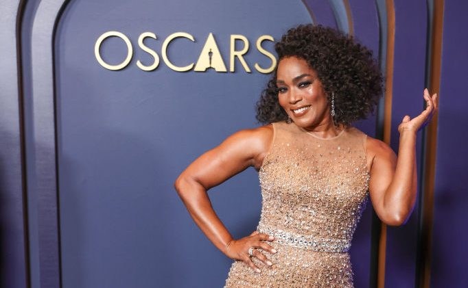 angela bassett oscar 14th Governors Awards - Arrivals