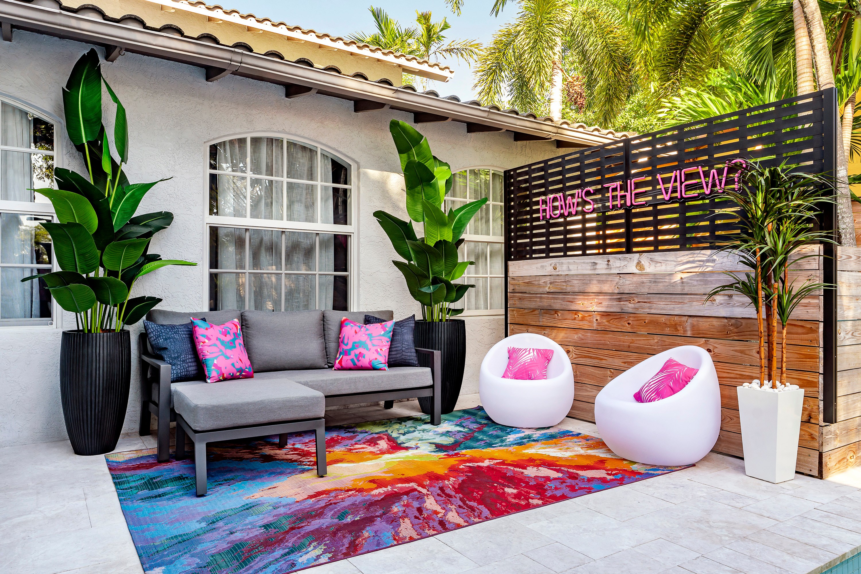 25 - La La Land - Airbnb - Exterior - Credit 25 - La La Land - Airbnb - Exterior - Credit Shelby Cooper
