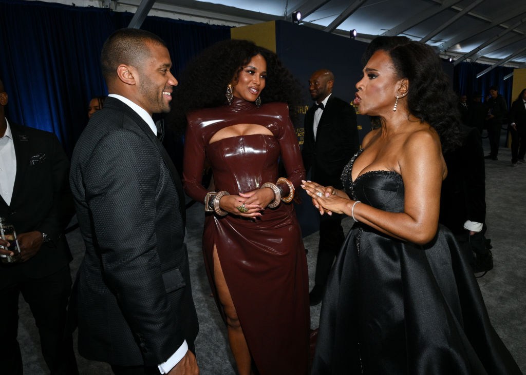 30th Annual Screen Actors Guild Awards - Red Carpet