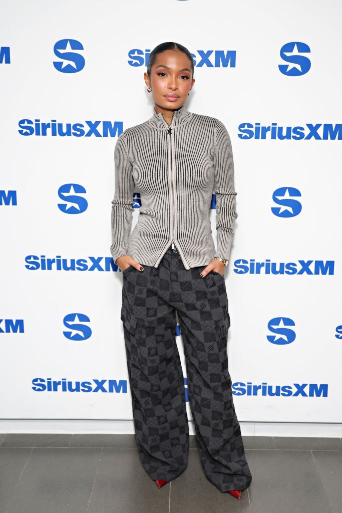 This is how Yara Shahidi mixes prints.