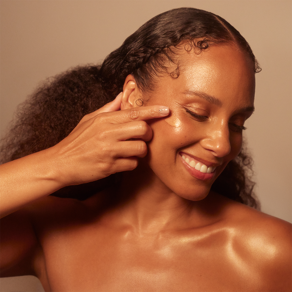 KEYS, Soulcare, Alicia Keys applying product, Melanin Beauty Awards | iOne National Sales, Urban One | 2024-11-30