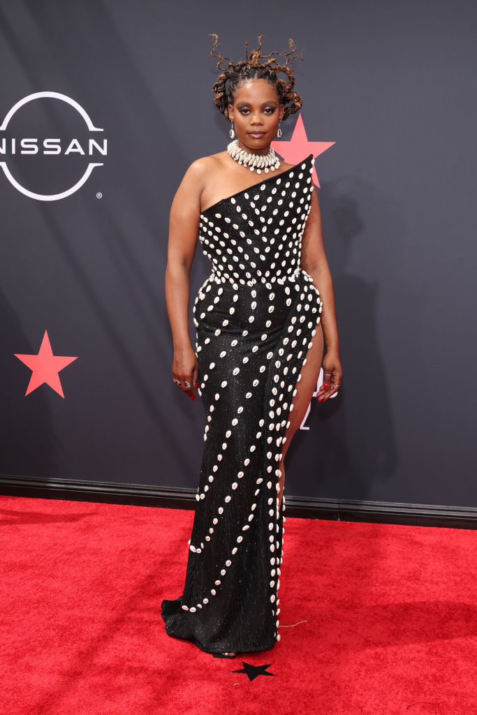 Novi Brown (2022)