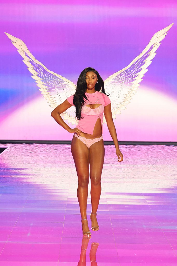 Victoria's Secret Fashion Show 2025 - Runway