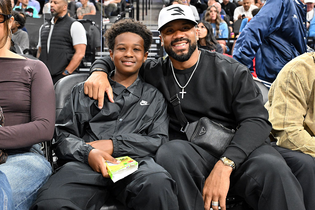 Celebrities At The Los Angeles Clippers Game