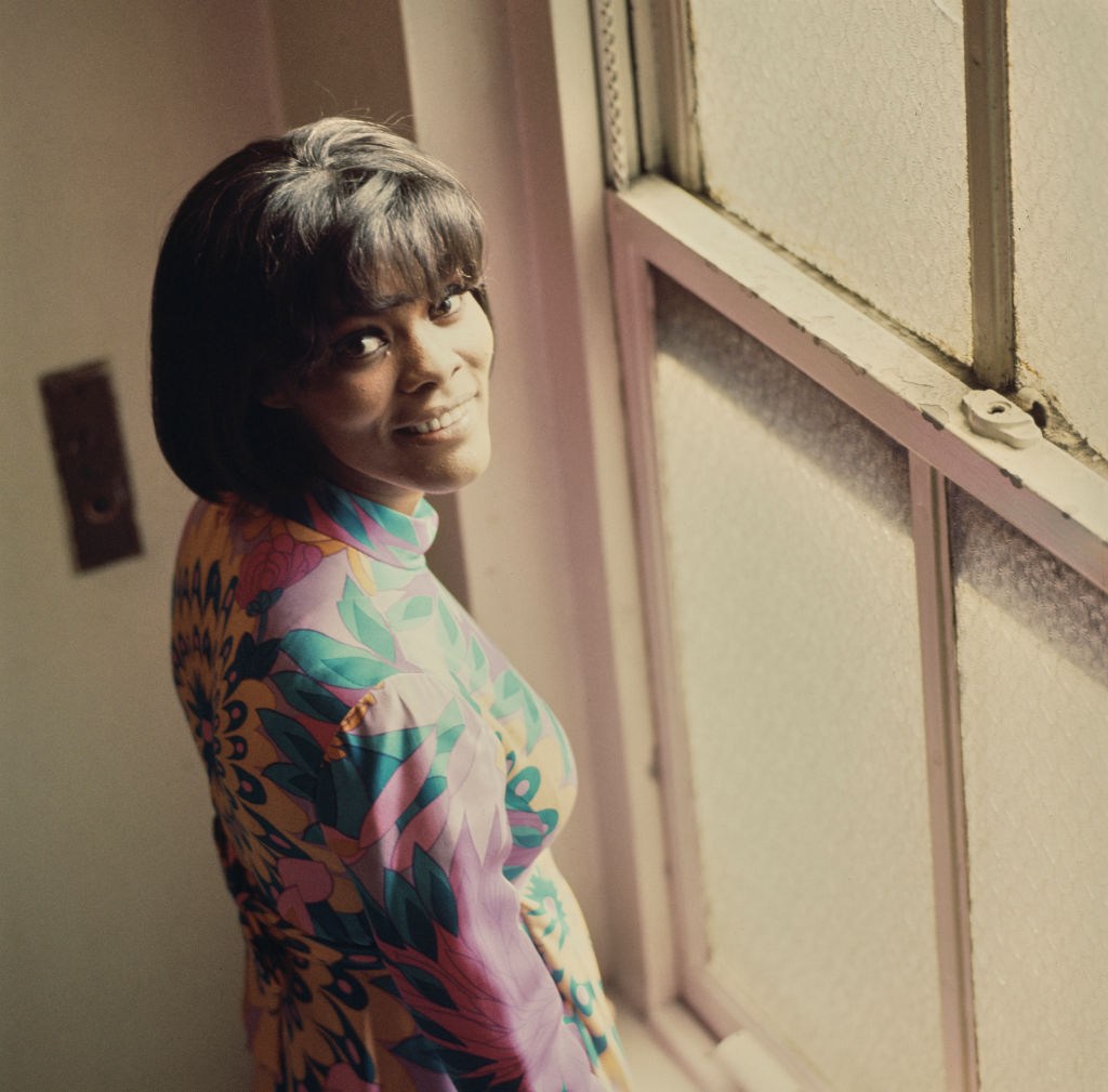 Dionne Warwick, American Singer